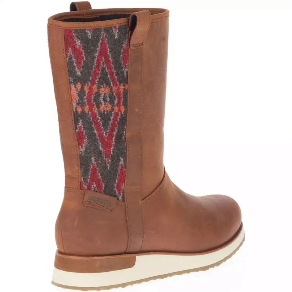 NWT Woman’s Merrell Roam Waterproof Pull On Boots‎